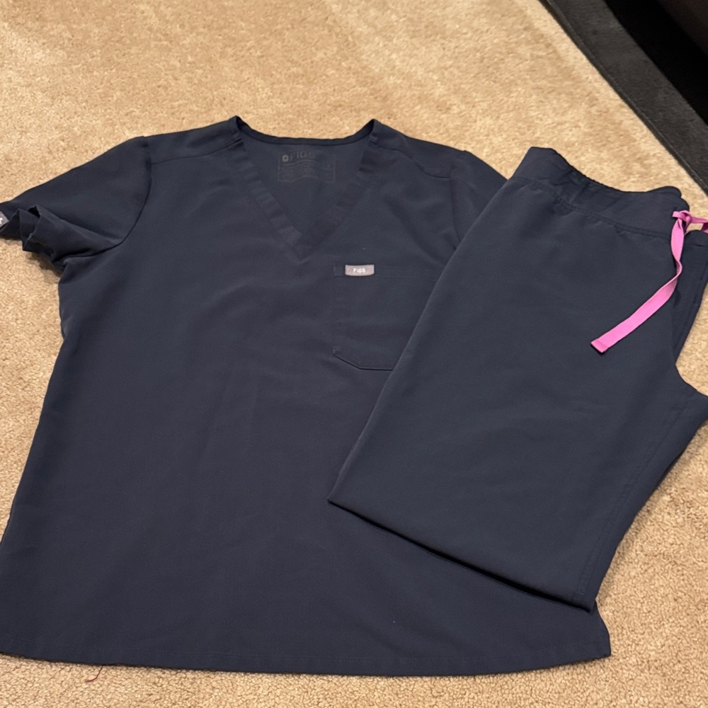 FIGS Navy Blue Scrub Set